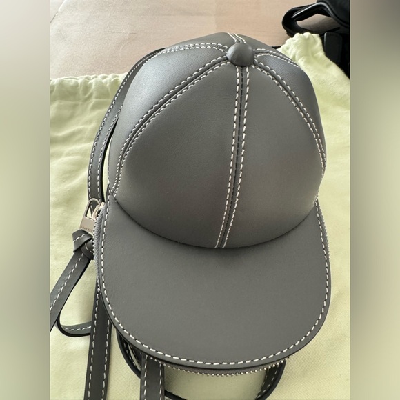 JW ANDERSON leather midi cap bag in gray - Picture 3 of 7